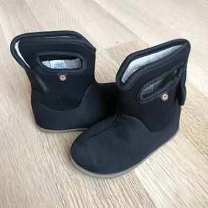 Bogs classic toddler pull in winter boot sz 8